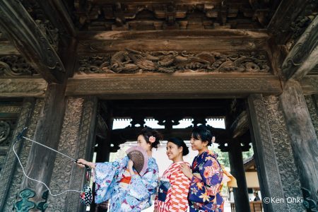 Wearing Kimono in Inami and on the Shogawa River Course