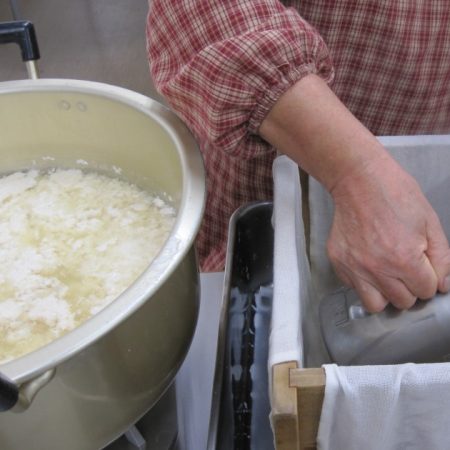 どんぐりの館　上平観光開発