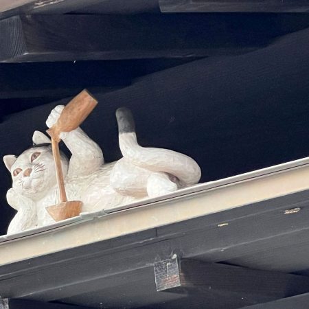 一歩歩けば彫刻に出会う。日本一の木彫刻のまち・井波の歩き方｜観光スポット、グルメ、体験ガイド